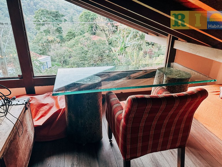 Casa na Serra com 7 Suites em Correas - Petrópolis