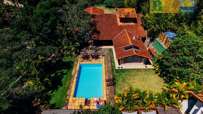 House with 7 Suites in Correas - Petropolis