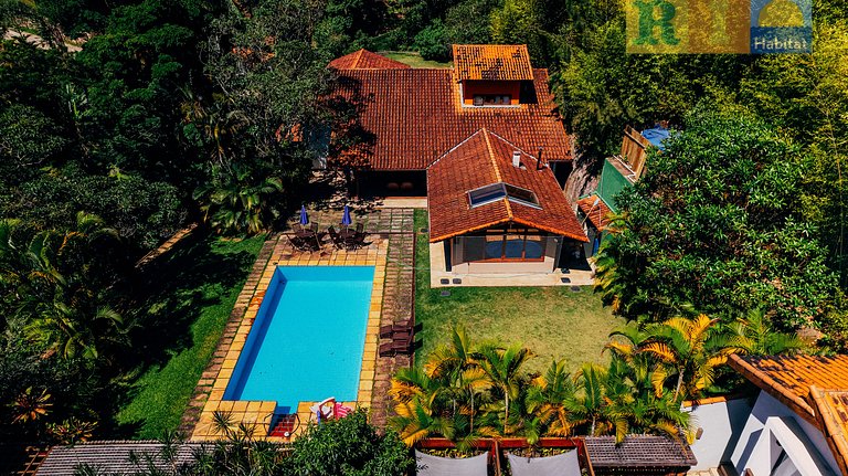 House with 7 Suites in Correas - Petropolis